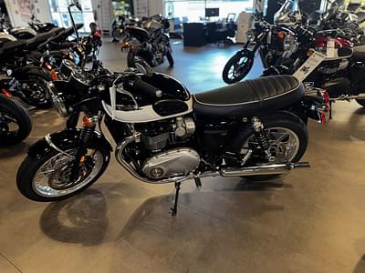 BOATZON | Triumph Bonneville T120 Jet BlackFusion White 2024