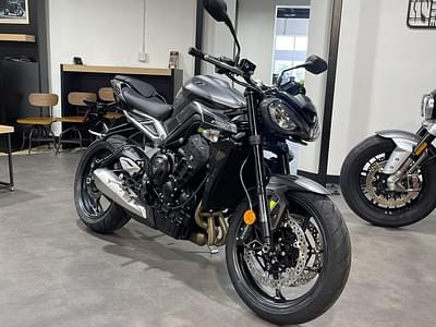 BOATZON | Triumph Street Triple 765 R Silver Ice 2024