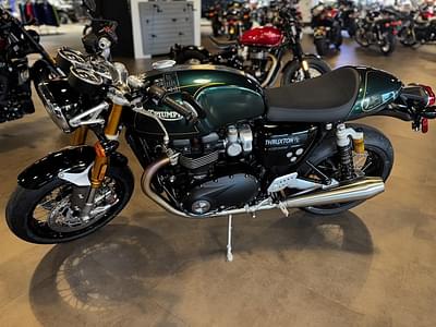 BOATZON | Triumph Thruxton RS Final Edition Competition Green 2025