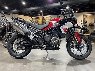 BOATZON | Triumph Tiger 900 GT Aragon Edition Diablo RedPhantom Black 2024