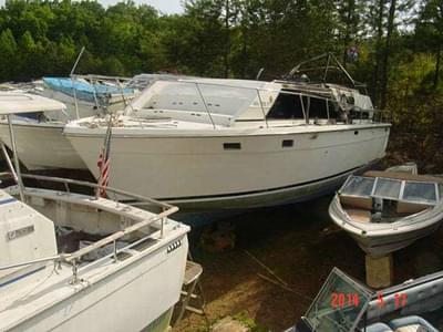 BOATZON | Trojan Boats 36 Trojan Cruiser Twin 58 Mercruiser 1971