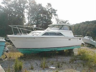 BOATZON | Trojan Boats F26 Express Cruiser Ford 50 Crusader 1975 BOATZON | Trojan Boats F26 Express Cruiser Ford 50 Crusader 1975