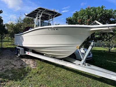 BOATZON | Trophy 2503 Center Console 2000