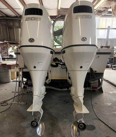 BOATZON | Used Twin Suzuki 200hp 4 Stroke Outboard Motor Engine