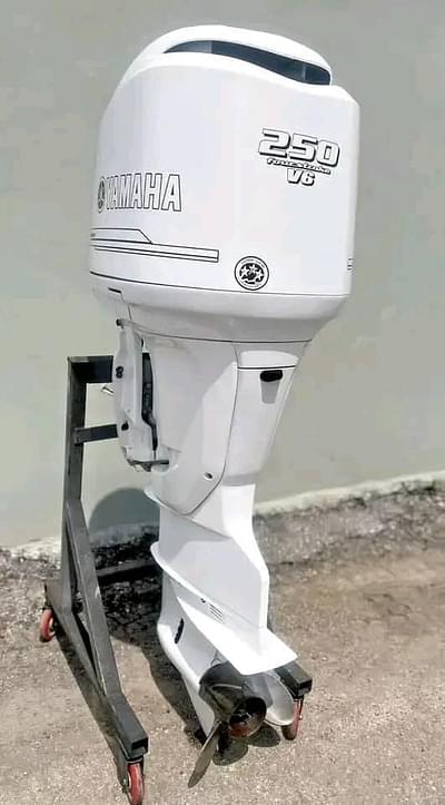 BOATZON | Used Yamaha 250hp 4 Stroke Outboard Motor Engine