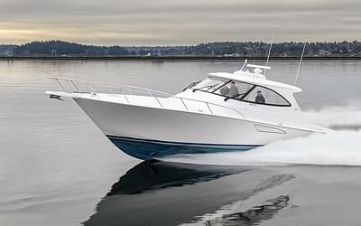 BOATZON | Viking 52 Sport Coupe 2015