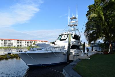 BOATZON | Viking 58 Convertible 1995