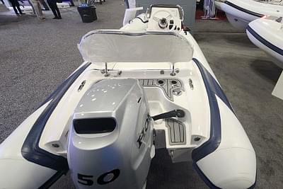 BOATZON | Walker Bay Generation 13 LTE 2024