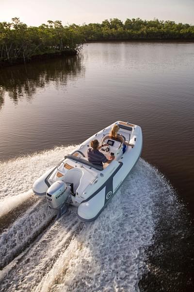 BOATZON | Walker Bay Generation 400 2023