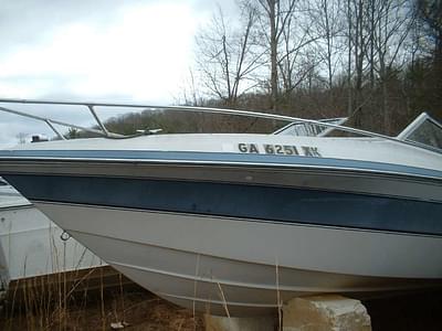 BOATZON | Wellcraft 210 XL Classic Cuddy Mercruiser cut 1989