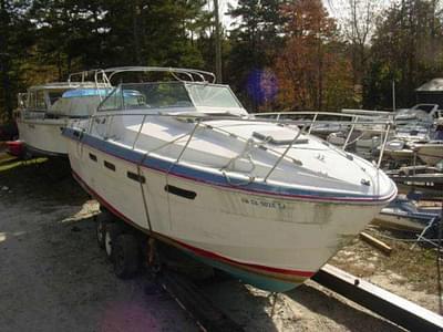 BOATZON | Wellcraft 310 Suncruiser twin Mercruiser 57 inboards 1980