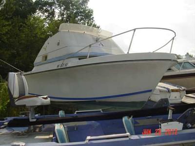 BOATZON | Wellcraft Skipjack 24 Flybridge ONC 260 1977