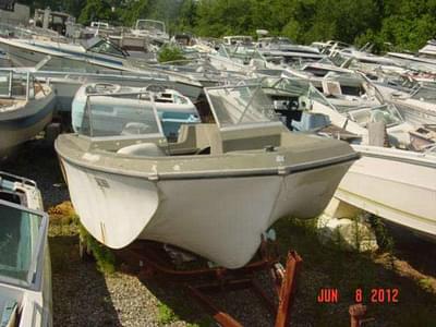 BOATZON | Winner 180 Bowrider Modified Vee Evinrude Lark IV 40 1971