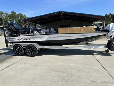 BOATZON | Xpress Boats X21 Pro 2024
