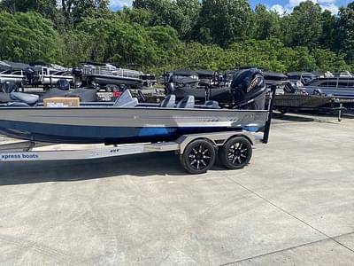 BOATZON | Xpress Boats X21 Pro 2024