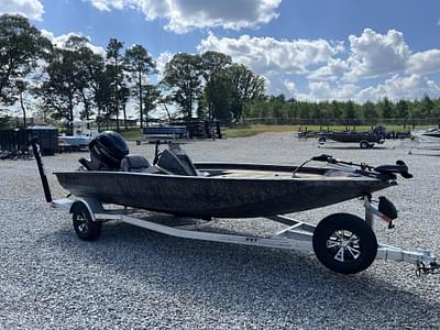 BOATZON | Xpress HyperLift Series CRAPPIE 2025