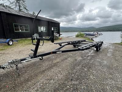 BOATZON | Yacht Club Trailers Steel Deluxe Series PB2244T 2021