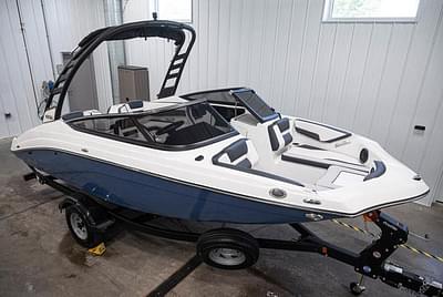 BOATZON | Yamaha Boats 195S 2024