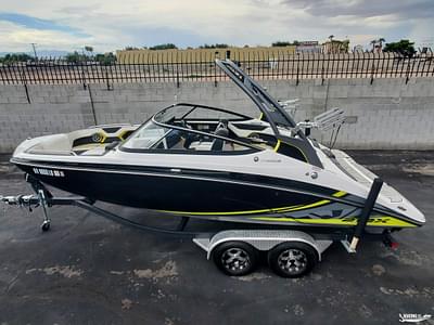 BOATZON | Yamaha Boats 212X 2020