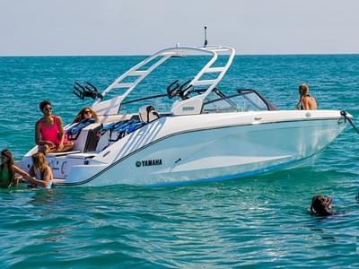 BOATZON | Yamaha Boats 222S 2025