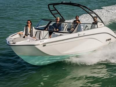 BOATZON | Yamaha Boats 222S 2025