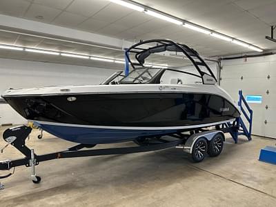 BOATZON | Yamaha Boats 222SD 2023