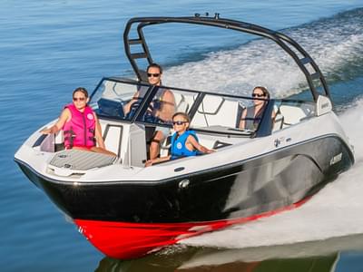 BOATZON | Yamaha Boats 222SE 2025