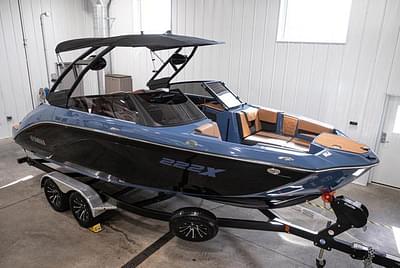 BOATZON | Yamaha Boats 222XE 2024