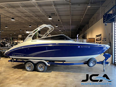 BOATZON | Yamaha Boats 242 Limited S 2015