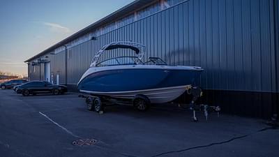 BOATZON | 2024 Yamaha Boats 252S