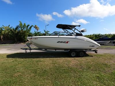 BOATZON | Yamaha Boats 252X 2022