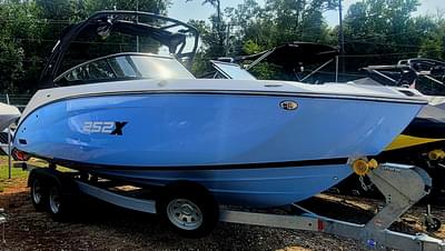 BOATZON | Yamaha Boats 252XE 2024