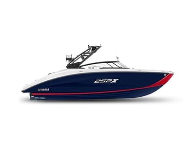 BOATZON | Yamaha Boats 252XE 2025