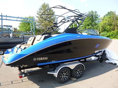 BOATZON | Yamaha Boats 255XD 2024