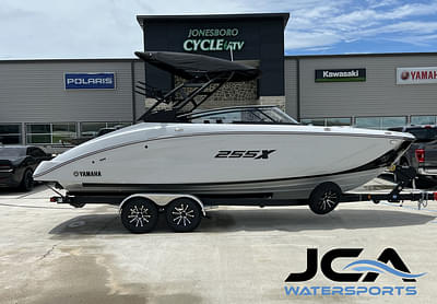 BOATZON | Yamaha Boats 255XD 2024