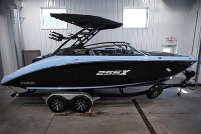 BOATZON | Yamaha Boats 255XD 2025