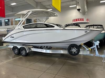 BOATZON | Yamaha Boats 275SD 2024