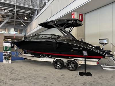 BOATZON | Yamaha Boats 275SD 2025