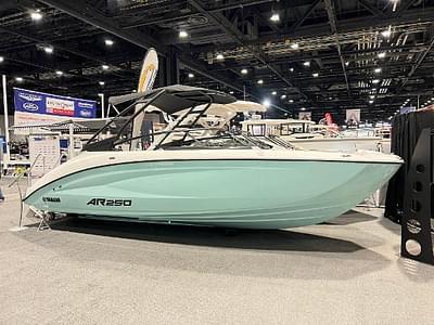 BOATZON | 2024 Yamaha Boats AR 250