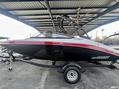 BOATZON | Yamaha Boats AR195 2025