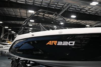 BOATZON | Yamaha Boats AR220 2024