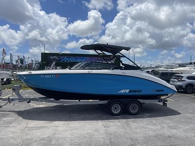 BOATZON | Yamaha Boats AR250 2023