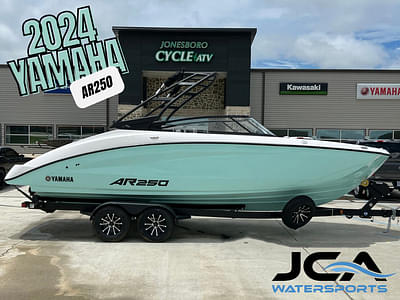 BOATZON | Yamaha Boats AR250 2024