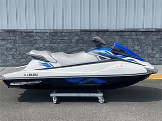 BOATZON | 2015 Yamaha Boats VX1100CP