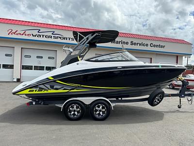 BOATZON | Yamaha jet boats 212X 2020