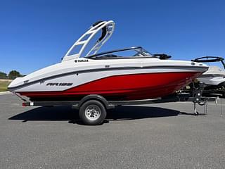 BOATZON | Yamaha Marine AR195 2024