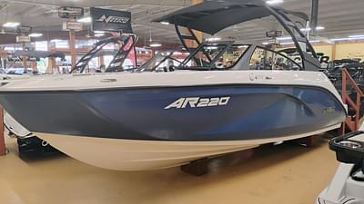 BOATZON | Yamaha Marine AR220 2025