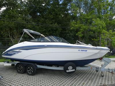 BOATZON | Yamaha Marine SX240 2020