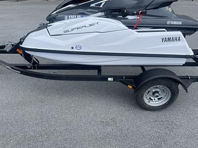 BOATZON | Yamaha SuperJet 2023