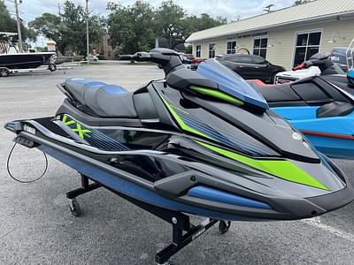 BOATZON | Yamaha VX Deluxe 2024